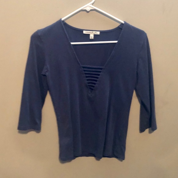 Express Top ♥️ - Picture 2 of 5